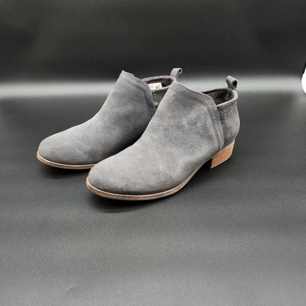 TOMS Booties Women 7.5 Gray‎ Deia Suede Ankle Boots Block Heel Zip 10013037